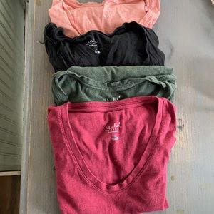 Target brand maternity short sleeved shirts